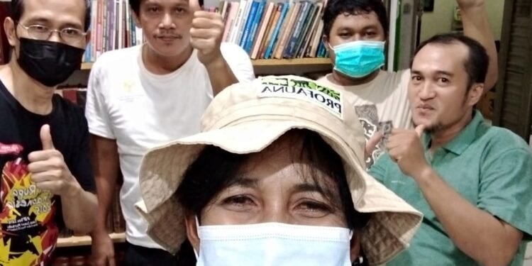 .:: LORONG BUKU BATAVIA ::. (Surga Buku di Timur Jakarta)