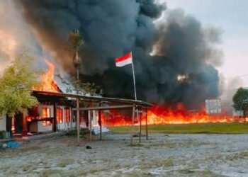 Massa Mengamuk di Yalimo, Kantor KPU hingga Gedung DPRD Dibakar, Begini Kata Irjen Fakhiri